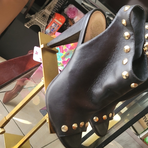 VC-Abbia Vince Camuto Heels - Picture 6 of 9